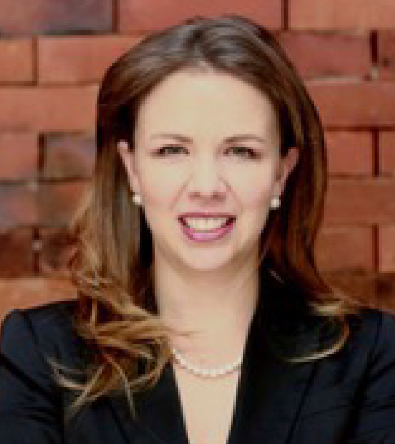 Nikki Bahr L.